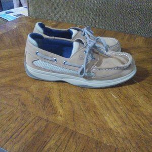 Boy's Sperry's Size 4